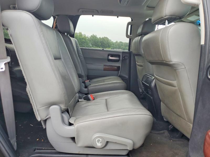 Photo 11 from auction – 2016 TOYOTA SEQUOIA with VIN 5TDDY5G14GS134801