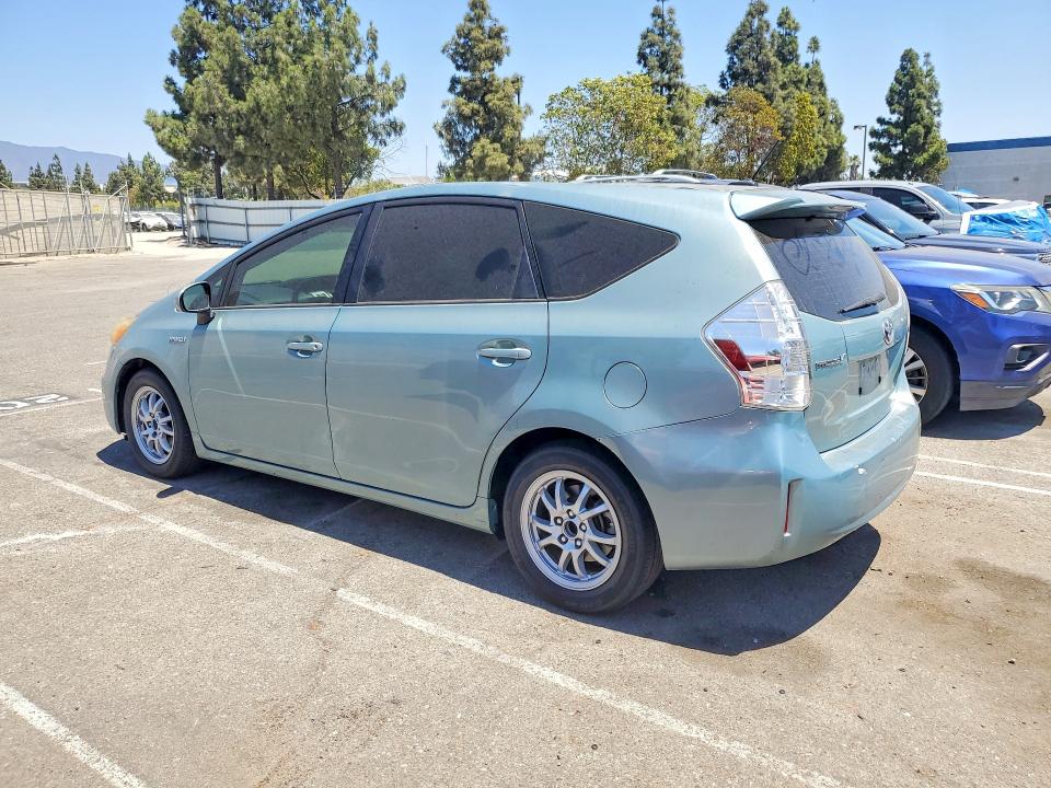 Photo 2 from auction – 2013 TOYOTA PRIUS V with VIN JTDZN3EU7D3247686