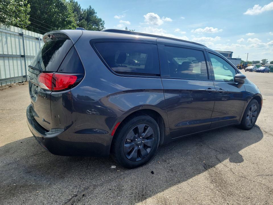 Photo 3 from auction – 2020 CHRYSLER PACIFICA with VIN 2C4RC1N74LR257926