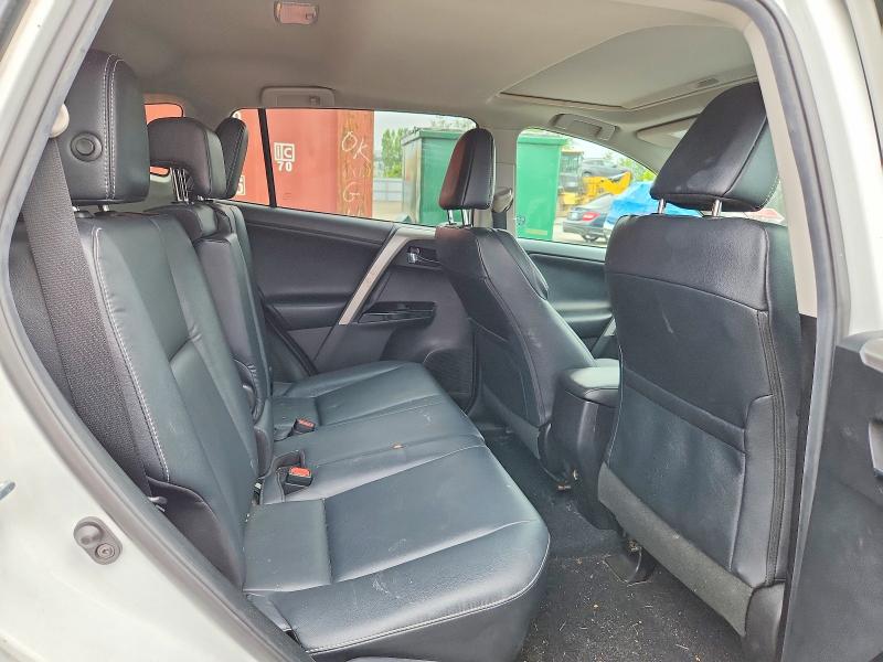 Photo 11 from auction – 2017 TOYOTA RAV4 with VIN 2T3DFREV8HW642692