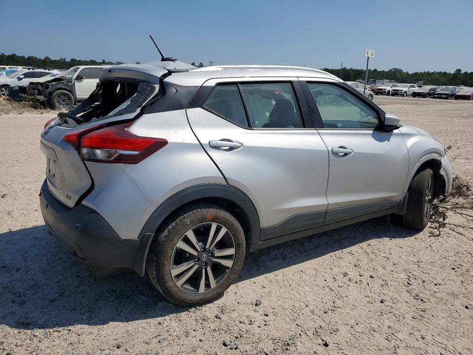 Снимка 3 от търг – 2020 NISSAN KICKS с VIN 3N1CP5CV3LL523729