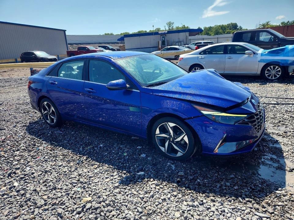 Снимка 4 от търг – 2023 HYUNDAI ELANTRA с VIN KMHLP4AG7PU515801