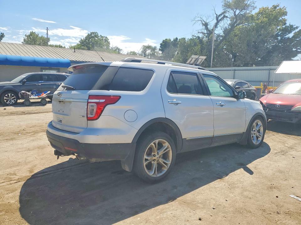 Photo 3 from auction – 2014 FORD EXPLORER with VIN 1FM5K8F83EGA22564