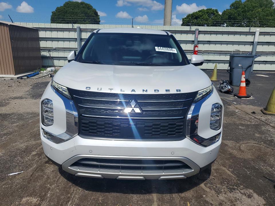 Photo 5 from auction – 2024 MITSUBISHI OUTLANDER with VIN JA4J3VA83RZ082192