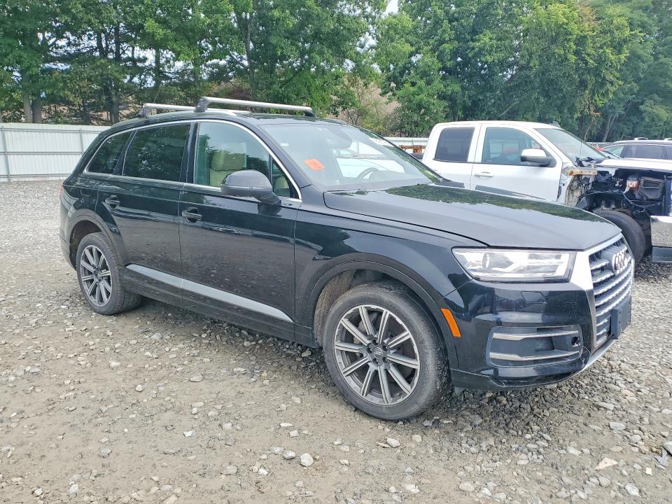 Photo 4 from auction – 2017 AUDI Q7 with VIN WA1LABF76HD033948