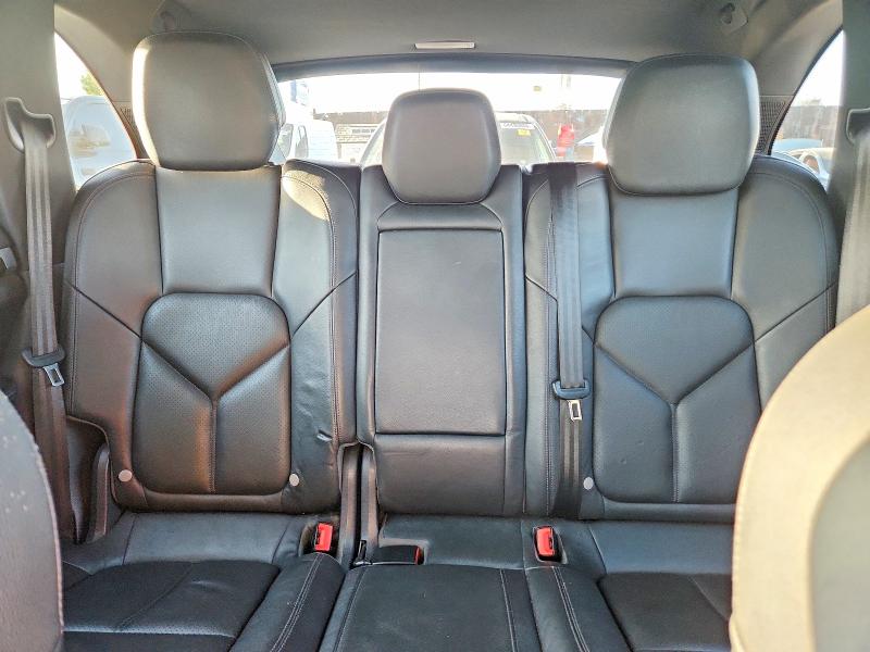 Photo 10 from auction – 2013 PORSCHE CAYENNE with VIN WP1AA2A26DLA06465