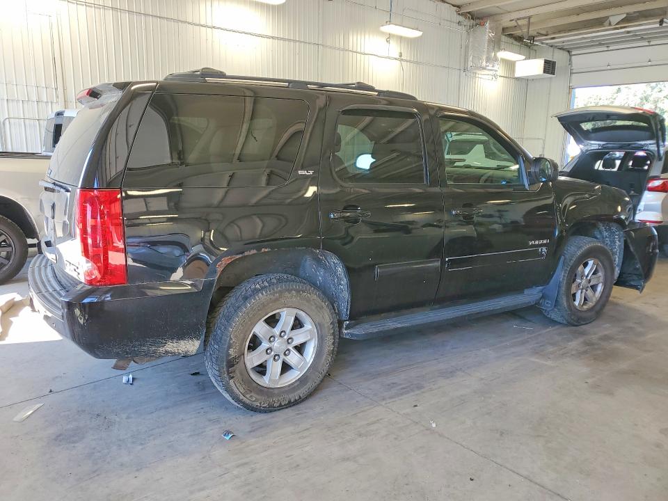 Снимка 3 от търг – 2011 GMC YUKON с VIN 1GKS2CE02BR343554