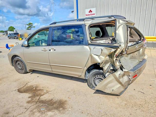 Photo 2 from auction – 2004 TOYOTA SIENNA with VIN 5TDZA23CX4S017168