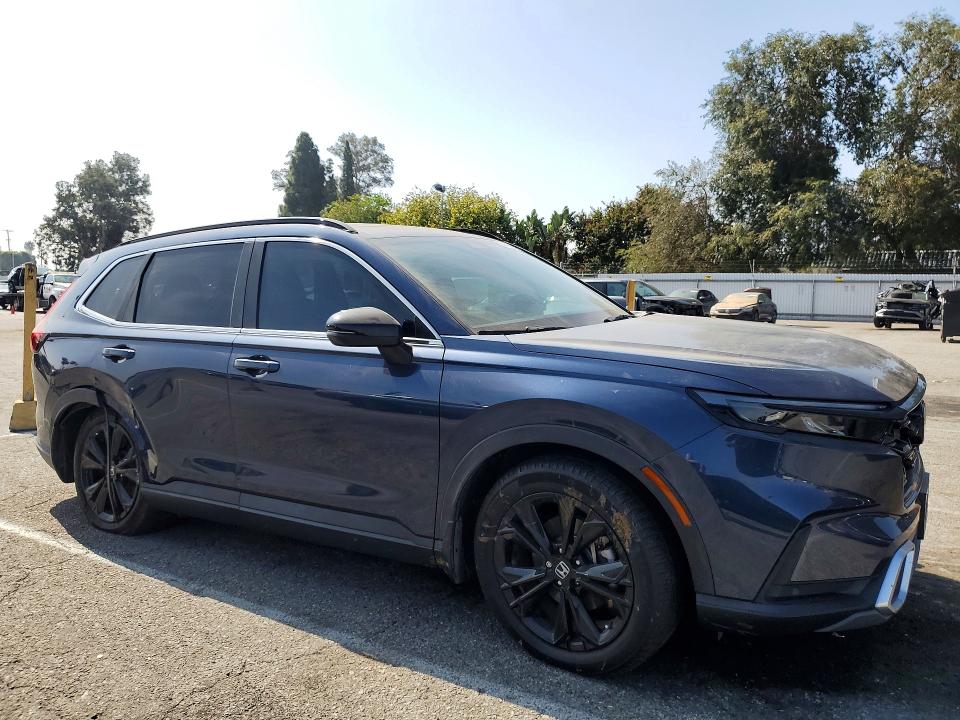 Photo 4 from auction – 2023 HONDA CR-V with VIN 7FARS6H91PE000063