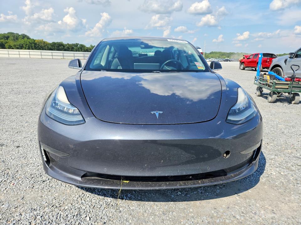Zdjęcie 5 z aukcji – 2018 TESLA MODEL 3 z VIN 5YJ3E1EA0JF057985