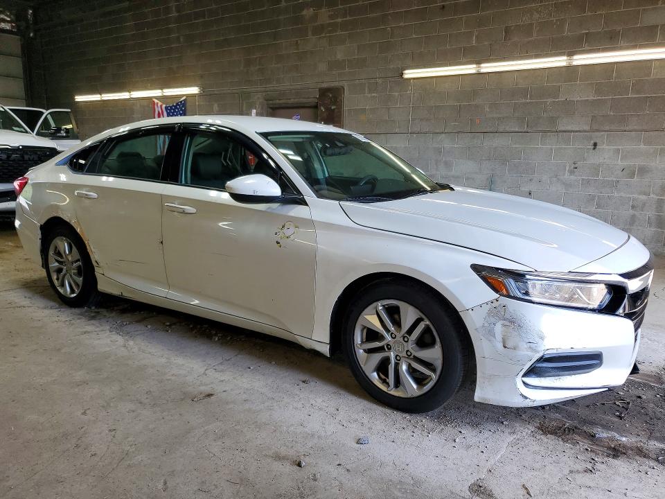 Photo 4 from auction – 2019 HONDA ACCORD with VIN 1HGCV1F17KA030535