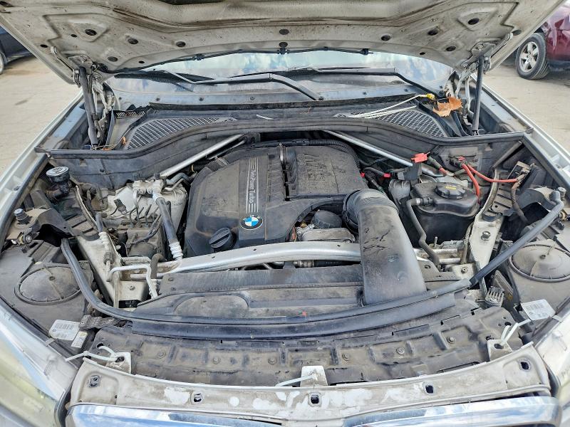 Photo 11 from auction – 2015 BMW X5 with VIN 5UXKR2C5XF0H39095