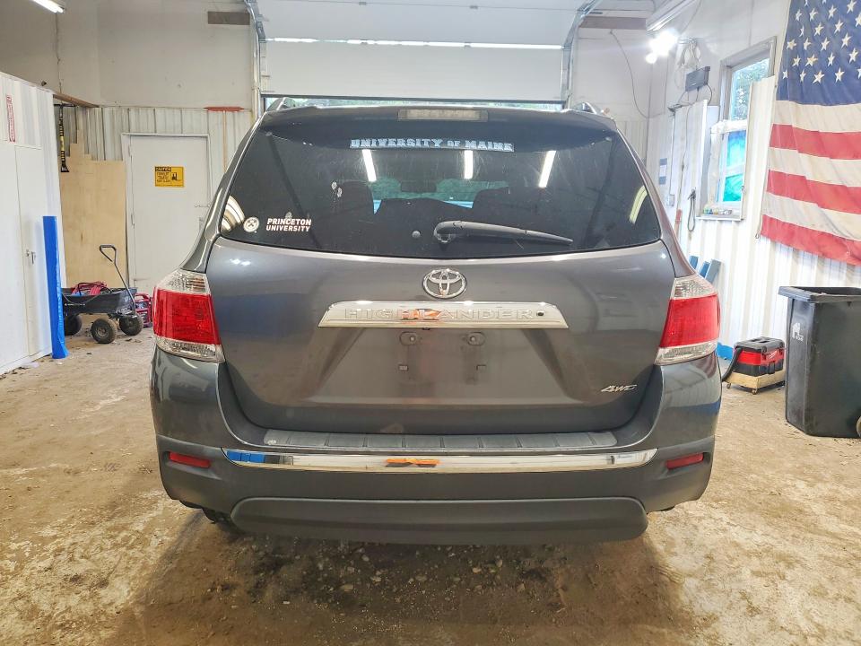 Photo 6 from auction – 2013 TOYOTA HIGHLANDER with VIN 5TDBK3EH2DS199865