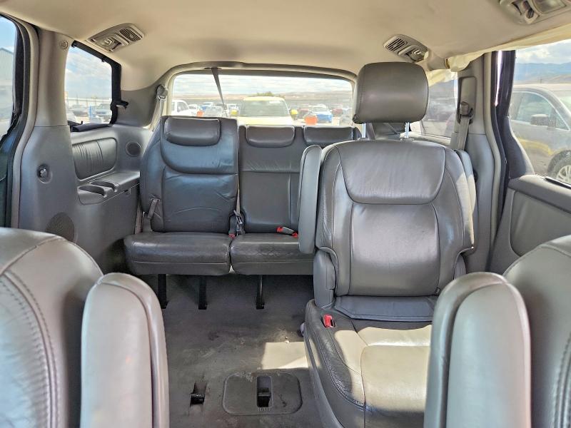 Photo 10 from auction – 2004 TOYOTA SIENNA with VIN 5TDZA22C94S174112