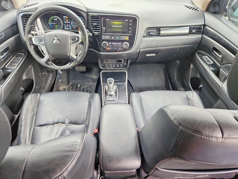 Photo 8 from auction – 2018 MITSUBISHI OUTLANDER with VIN JA4J24A58JZ616021