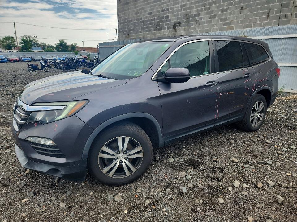 HONDA PILOT 2018 مع رقم تعريف المركبة 5FNYF6H51JB017736 - صورة من المزاد