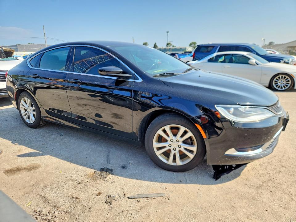 Photo 4 from auction – 2015 CHRYSLER 200 with VIN 1C3CCCAB3FN616393