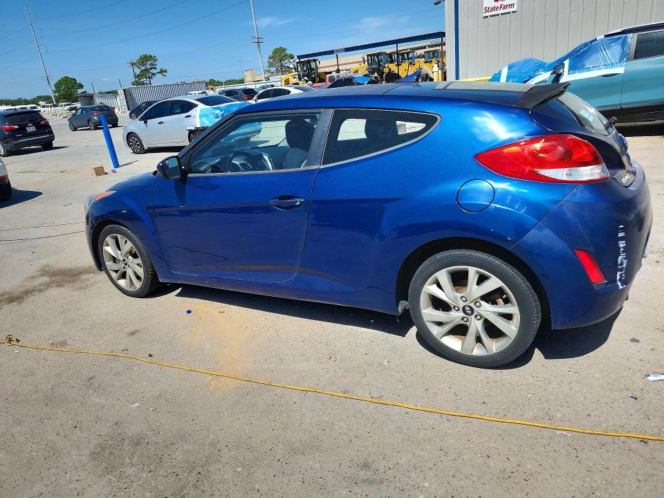 Photo 2 from auction – 2016 HYUNDAI VELOSTER with VIN KMHTC6AD0GU282325