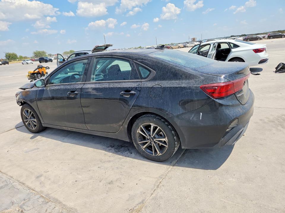 Foto 2 de la subasta – 2023 KIA FORTE con VIN 3KPF24AD5PE565259