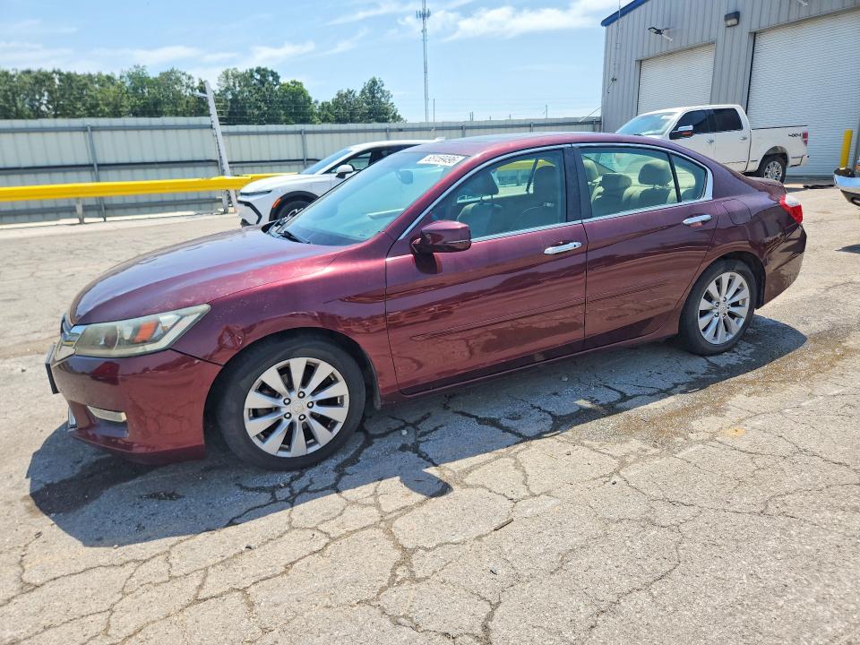 HONDA ACCORD 2013 with VIN 1HGCR2F8XDA213647 - Photo from auction