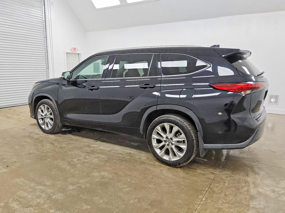 Photo 2 from auction – 2020 TOYOTA HIGHLANDER with VIN 5TDDZRBH6LS039370