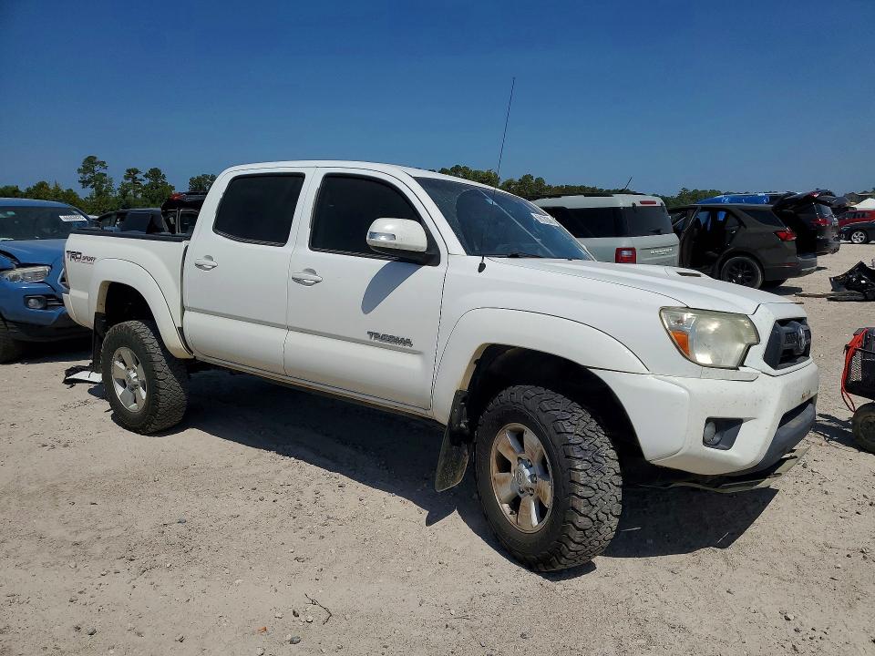 Photo 4 from auction – 2015 TOYOTA TACOMA with VIN 3TMLU4EN7FM190401