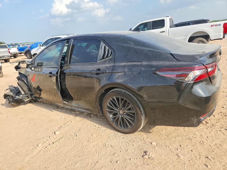 Photo 2 from auction – 2022 TOYOTA CAMRY with VIN 4T1G11AK9NU017151