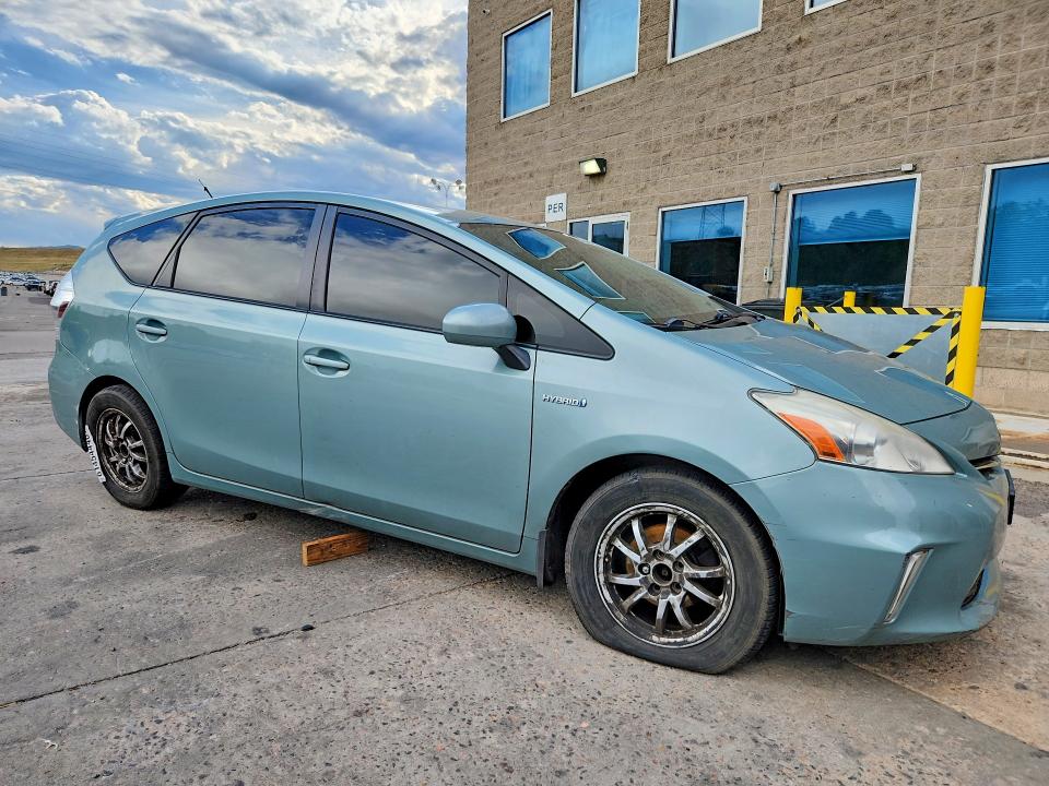 Photo 4 from auction – 2013 TOYOTA PRIUS V with VIN JTDZN3EU4D3232658