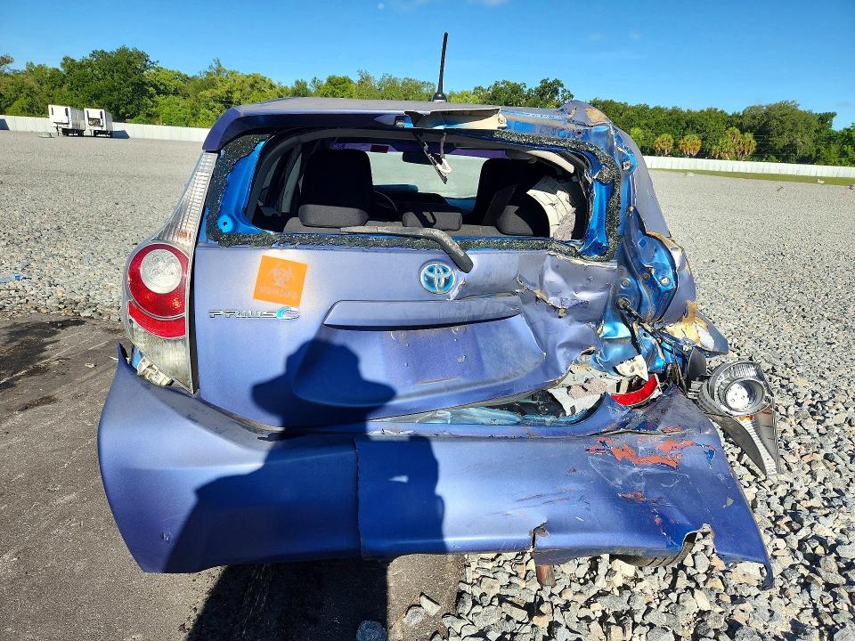 Photo 6 from auction – 2014 TOYOTA PRIUS C with VIN JTDKDTB30E1559507