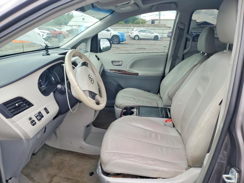Photo 7 from auction – 2014 TOYOTA SIENNA with VIN 5TDYK3DC0ES504488