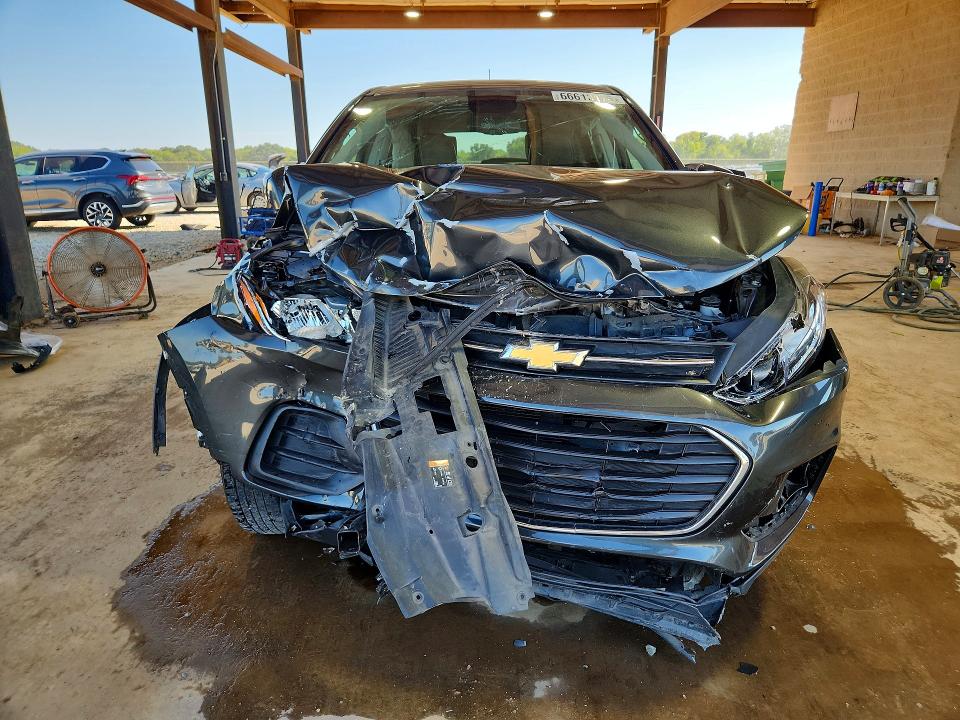 Photo 5 from auction – 2020 CHEVROLET TRAX with VIN 3GNCJKSB5LL187495