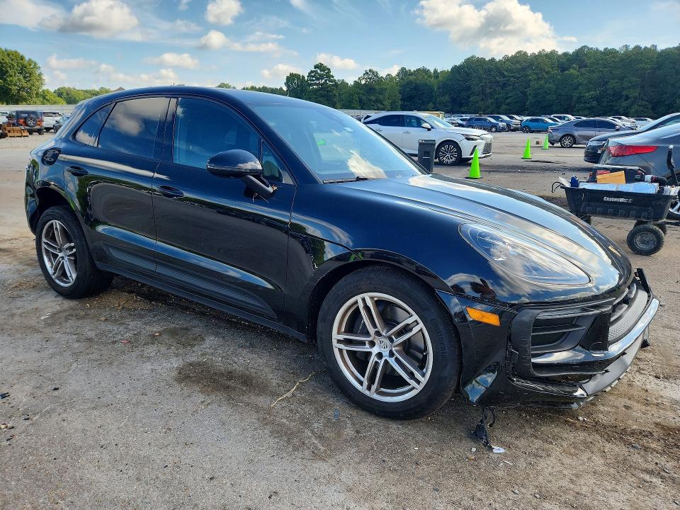 Photo 4 from auction – 2023 PORSCHE MACAN with VIN WP1AA2A59PLB03268