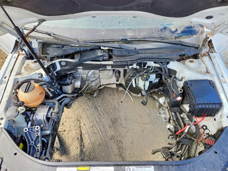 Photo 11 from auction – 2017 VOLKSWAGEN CC with VIN WVWKP7AN5HE503447