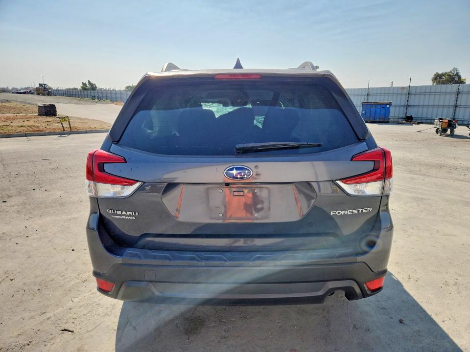 Photo 6 from auction – 2021 SUBARU FORESTER with VIN JF2SKAJC5MH542401