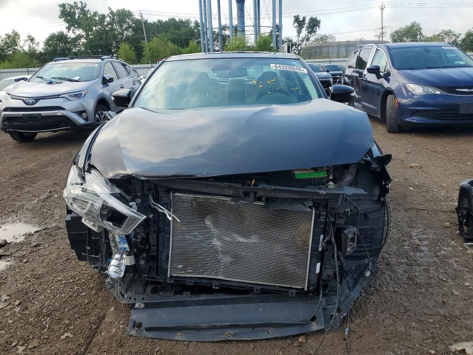 Photo 5 from auction – 2017 NISSAN MAXIMA with VIN 1N4AA6AP6HC374757