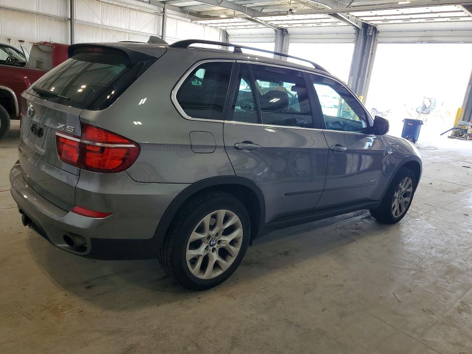 Photo 3 from auction – 2013 BMW X5 with VIN 5UXZV4C50D0B13512