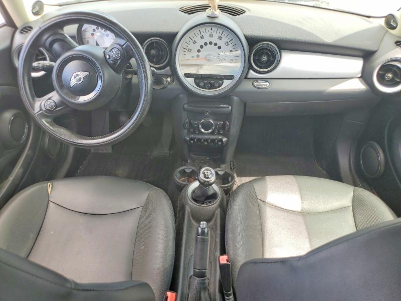 Photo 8 from auction – 2011 MINI COOPER with VIN WMWSU3C56BT099220