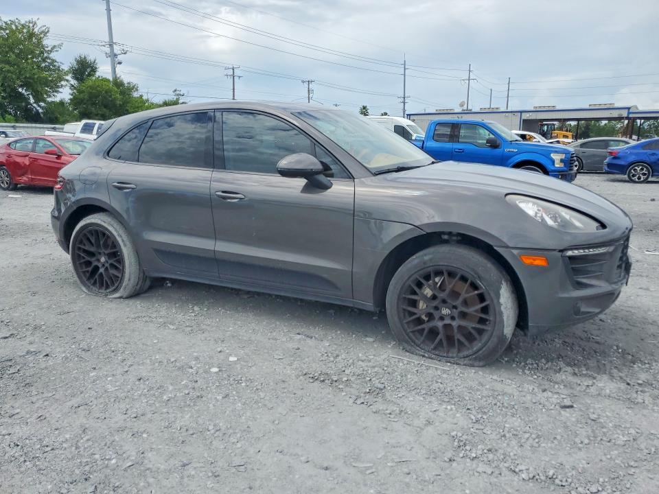 Photo 4 from auction – 2016 PORSCHE MACAN with VIN WP1AB2A50GLB45342