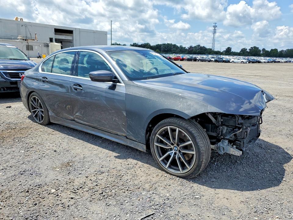 Photo 4 from auction – 2021 BMW 330XI with VIN 3MW5R7J03M8C00575