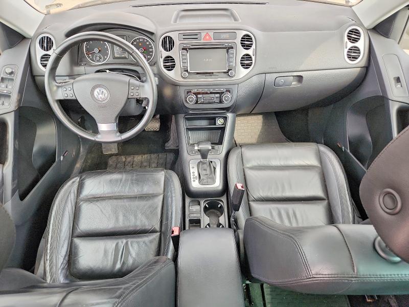 Photo 8 from auction – 2010 VOLKSWAGEN TIGUAN with VIN WVGBV7AX7AW538137