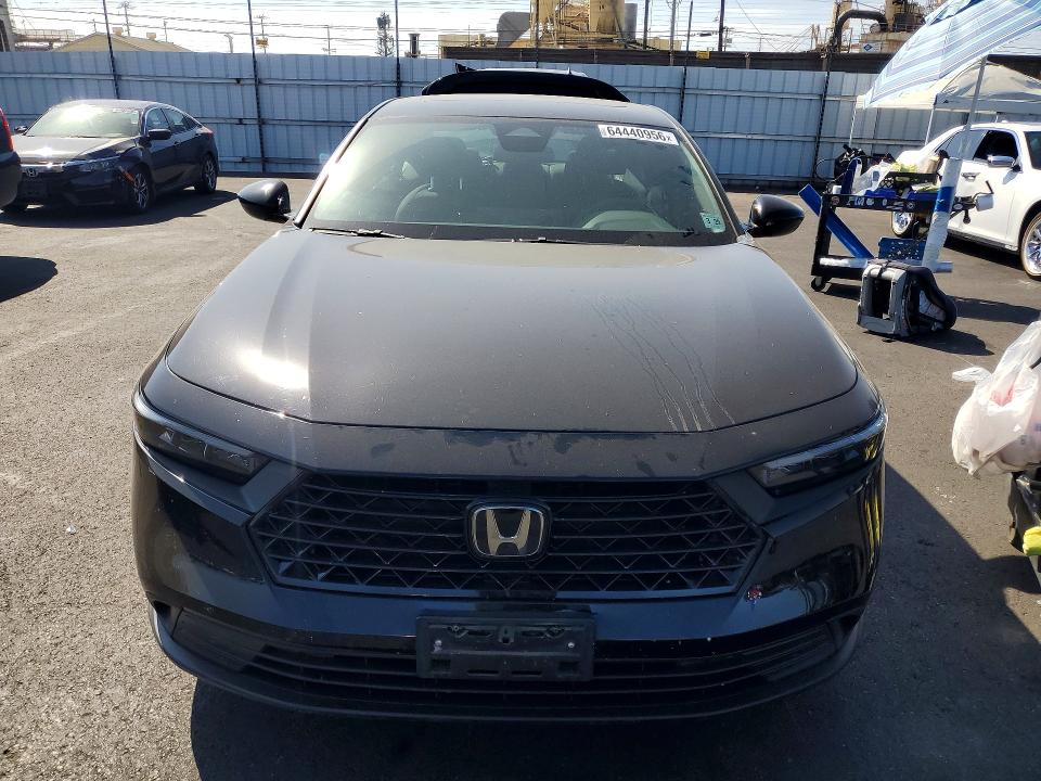 Снимка 5 от търг – 2024 HONDA ACCORD с VIN 1HGCY2F5XRA041748