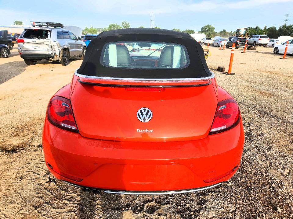Photo 6 from auction – 2017 VOLKSWAGEN BEETLE with VIN 3VW517AT9HM804629