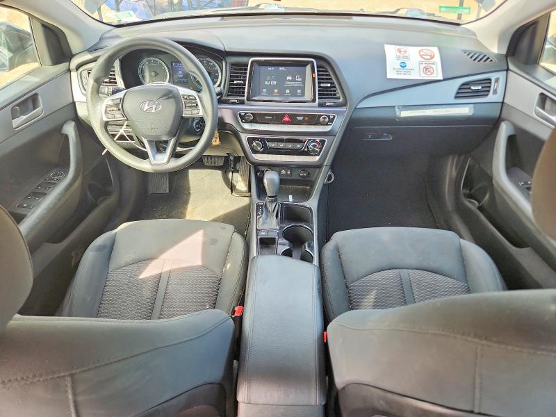 Photo 8 from auction – 2019 HYUNDAI SONATA with VIN 5NPE24AF7KH749927