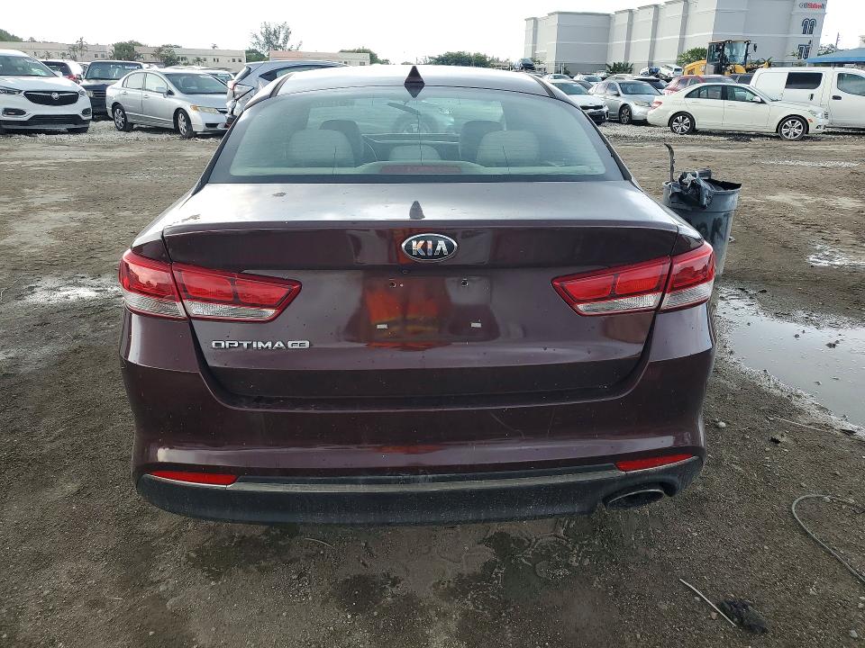 Photo 6 from auction – 2018 KIA OPTIMA with VIN 5XXGT4L37JG208945