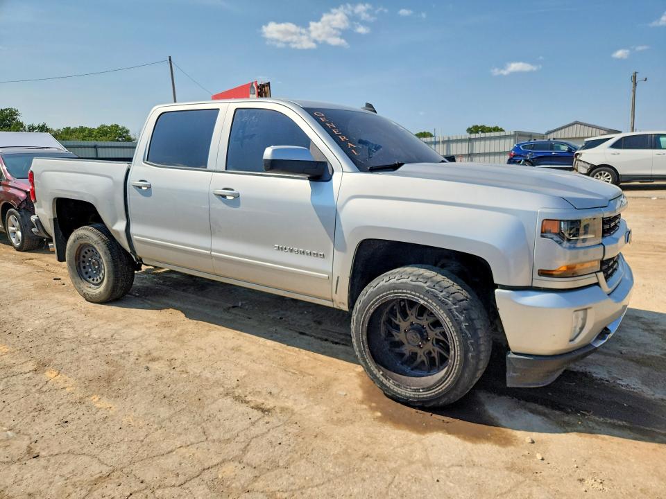 Photo 4 from auction – 2018 CHEVROLET SILVERADO with VIN 3GCUKRECXJG377239