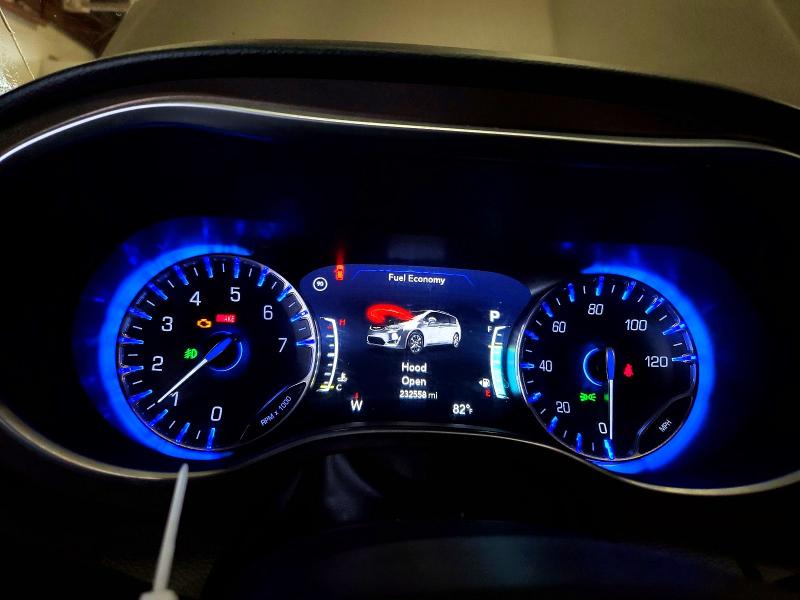 Photo 9 from auction – 2018 CHRYSLER PACIFICA with VIN 2C4RC1EG1JR121766