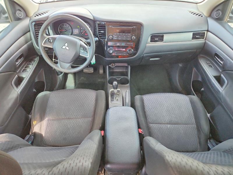 Photo 8 from auction – 2014 MITSUBISHI OUTLANDER with VIN JA4AD2A34EZ006782
