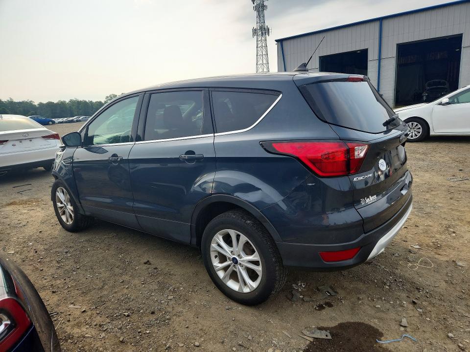 Photo 2 from auction – 2019 FORD ESCAPE with VIN 1FMCU9GD3KUB73923