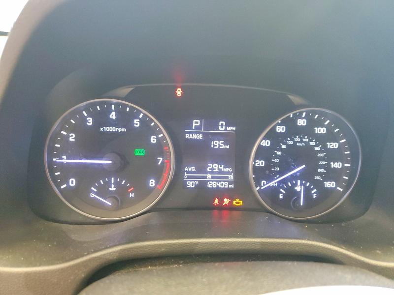 Photo 9 from auction – 2017 HYUNDAI ELANTRA with VIN 5NPD74LF5HH079278