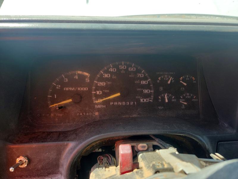 Фото 9 с аукциона – 2000 CHEVROLET GMT-400 с VIN 1GCGK29F3YF512646